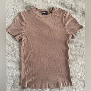 PrAna pink/mauve baby tee size XS, very stretchy!